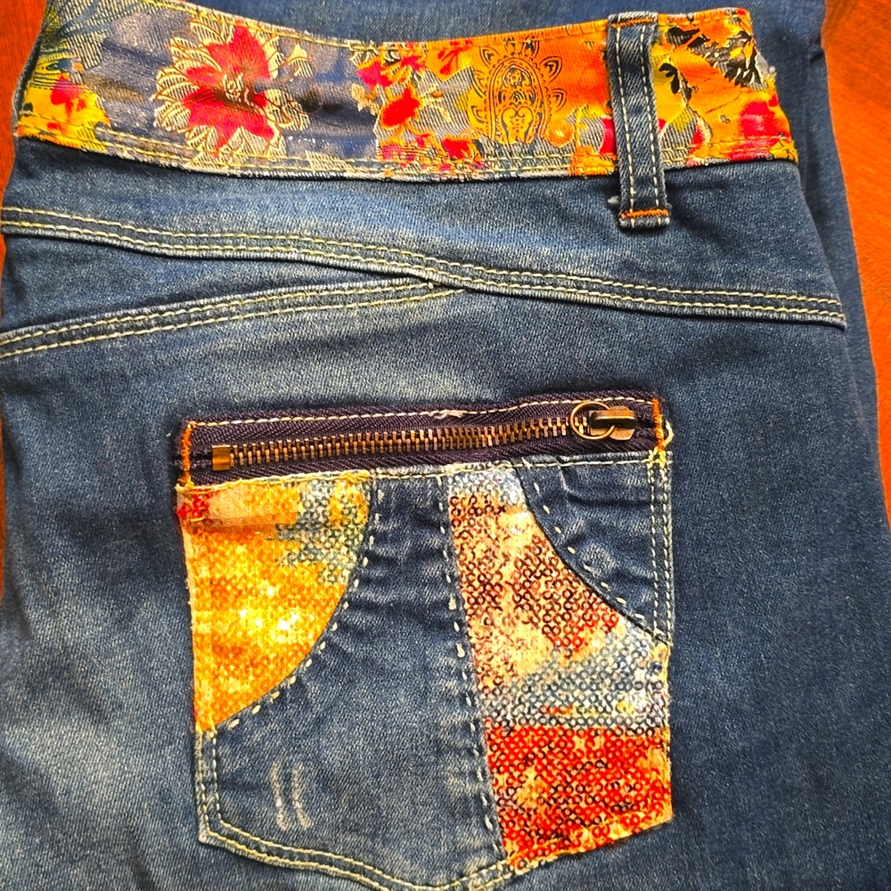 Desigual • Designer • Denim • Blue • Women Size 34/34 • Sequins • Jeans